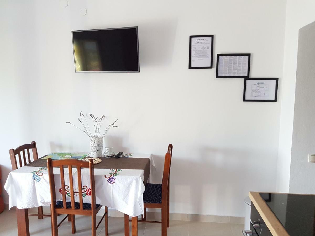 Apartments Vila Leona Pirovac Kültér fotó