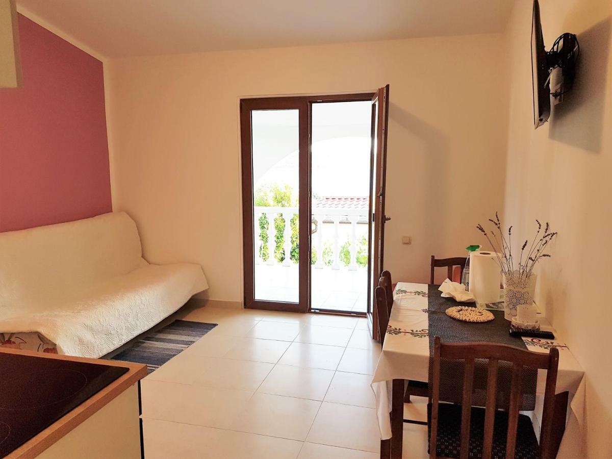 Apartments Vila Leona Pirovac Kültér fotó