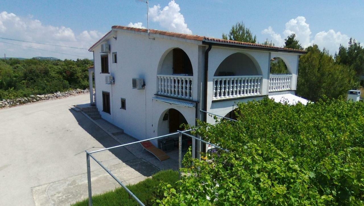 Apartments Vila Leona Pirovac Kültér fotó